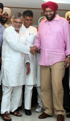 Union Cabinet Minister C P Joshi with Jassi Khangura